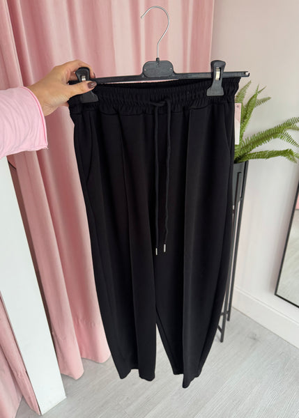 Barrel Leg Jogger - Black